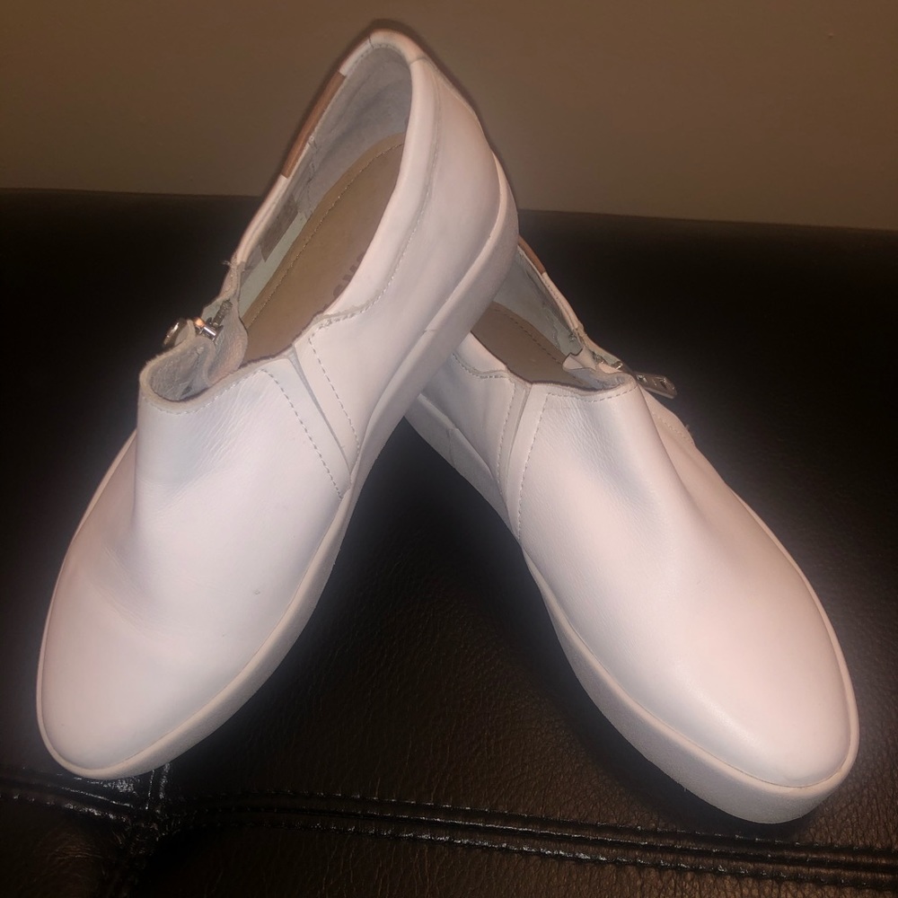 Blackstone White Sneakers